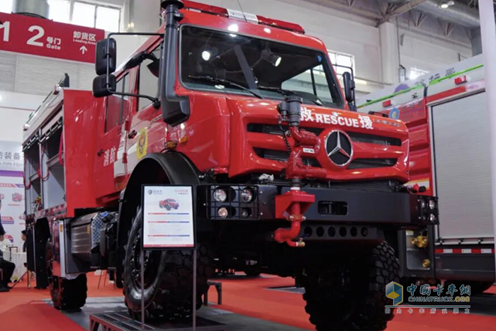 國內首秀，奔馳Unimog與Atego消防車(chē)登陸消防展