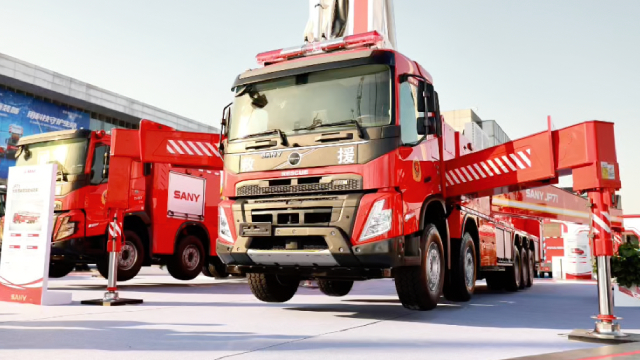 進(jìn)口車(chē)底盤(pán)“頂流”   沃爾沃卡車(chē)閃耀2025消防展