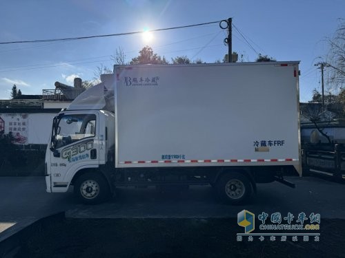 把新鮮托付給硬實(shí)力！陜汽德龍G300助卡友郭師傅贏(yíng)得長(cháng)久信賴(lài)