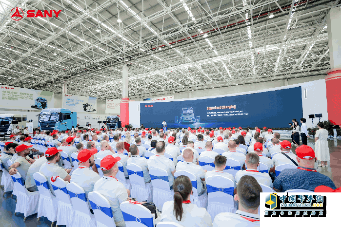 首屆三一歐洲客戶(hù)峰會(huì )暨歐標636kWh電動(dòng)重卡發(fā)布會(huì )圓滿(mǎn)落幕